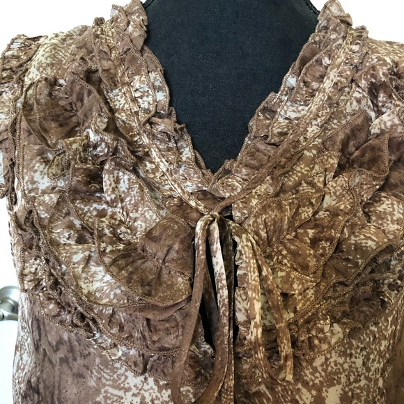 🌺SLEEVELESS BLOUSE - Picture 2 of 8